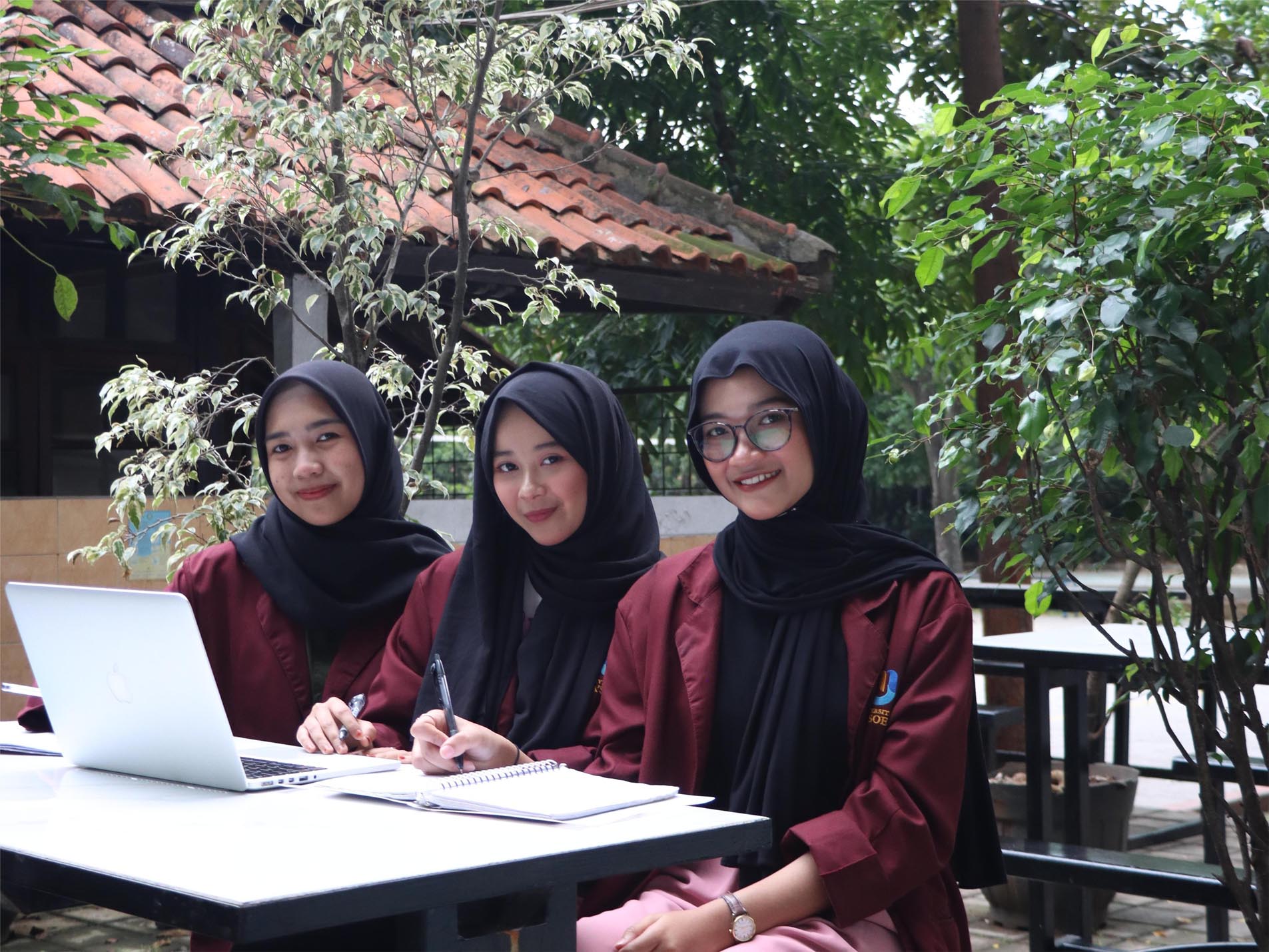 manajemen_bisnis_syariah_s1_image