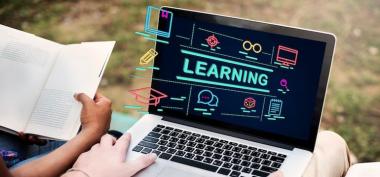 Manfaat dan Kelebihan e-Learning SekolahDaring sebagai Solusi Pembelajaran Digital